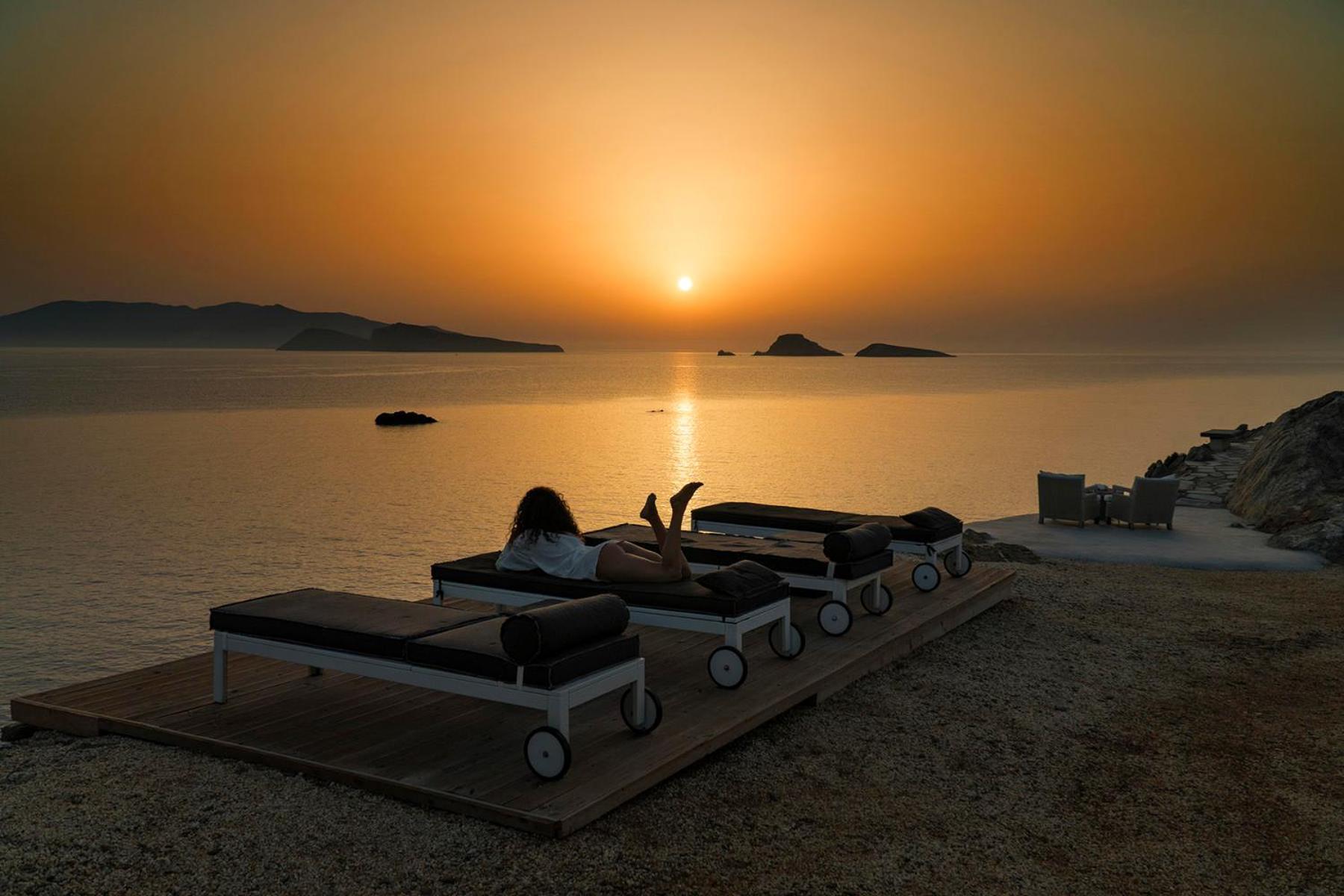 Onar Suites & Villas Karavostasis  Exterior photo